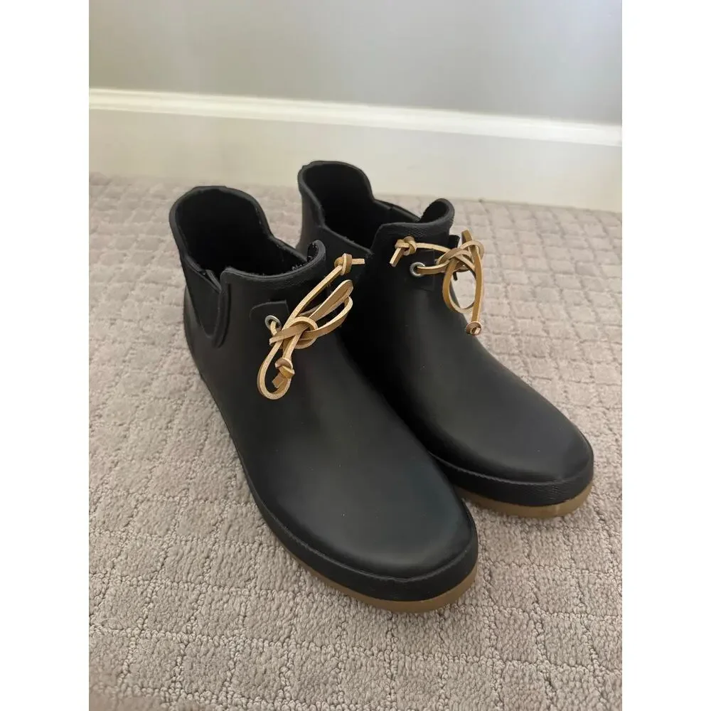NWOB Women’s Chooka Downtown Rain Boot in Black SZ 7